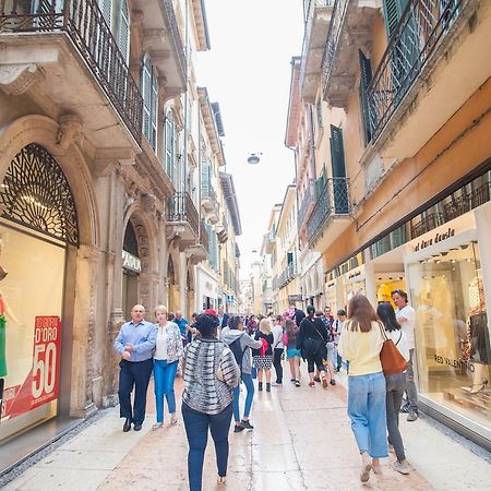 ヴェローナItalianflat - Palazzo Zeinerアパートメント エクステリア 写真