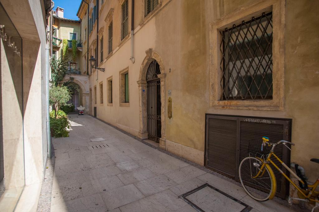 ヴェローナItalianflat - Palazzo Zeinerアパートメント エクステリア 写真